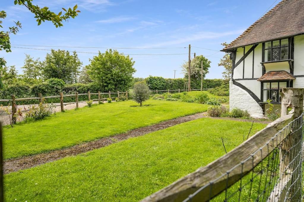 Doddington  Local Walks Pub Gardens Pet Friendly Landscaped Gardens And Free Private Parking 빌라 외부 사진