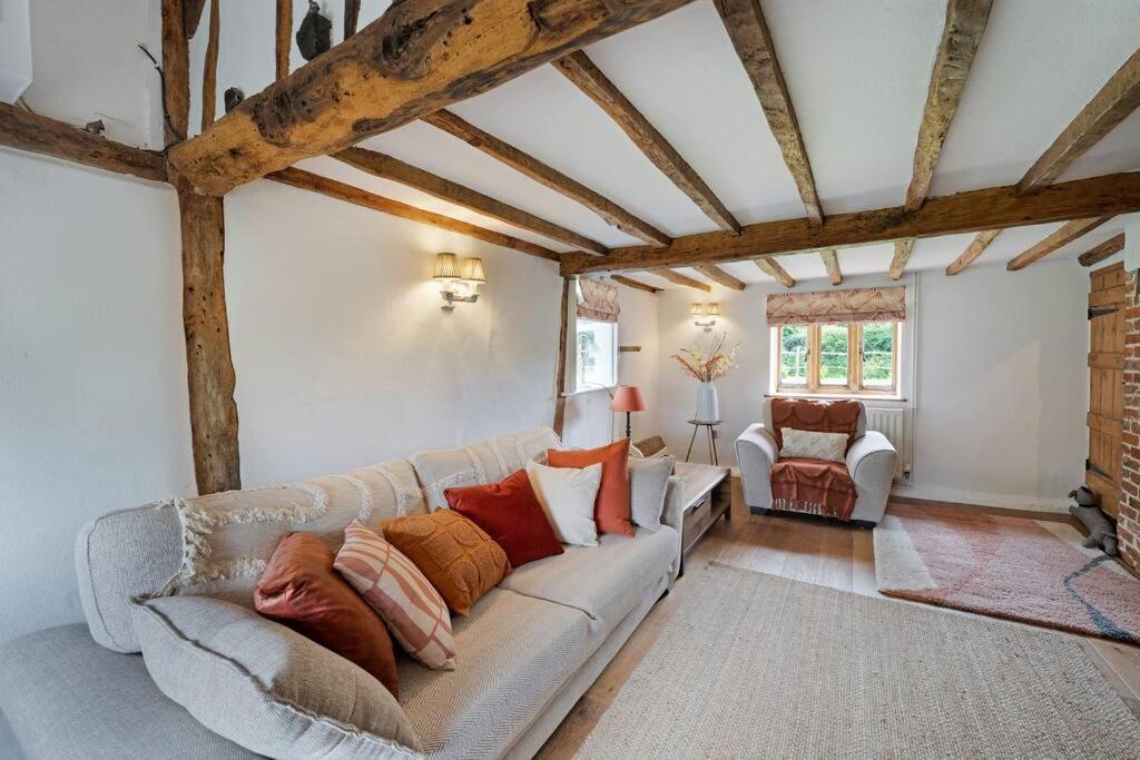 Doddington  Local Walks Pub Gardens Pet Friendly Landscaped Gardens And Free Private Parking 빌라 외부 사진