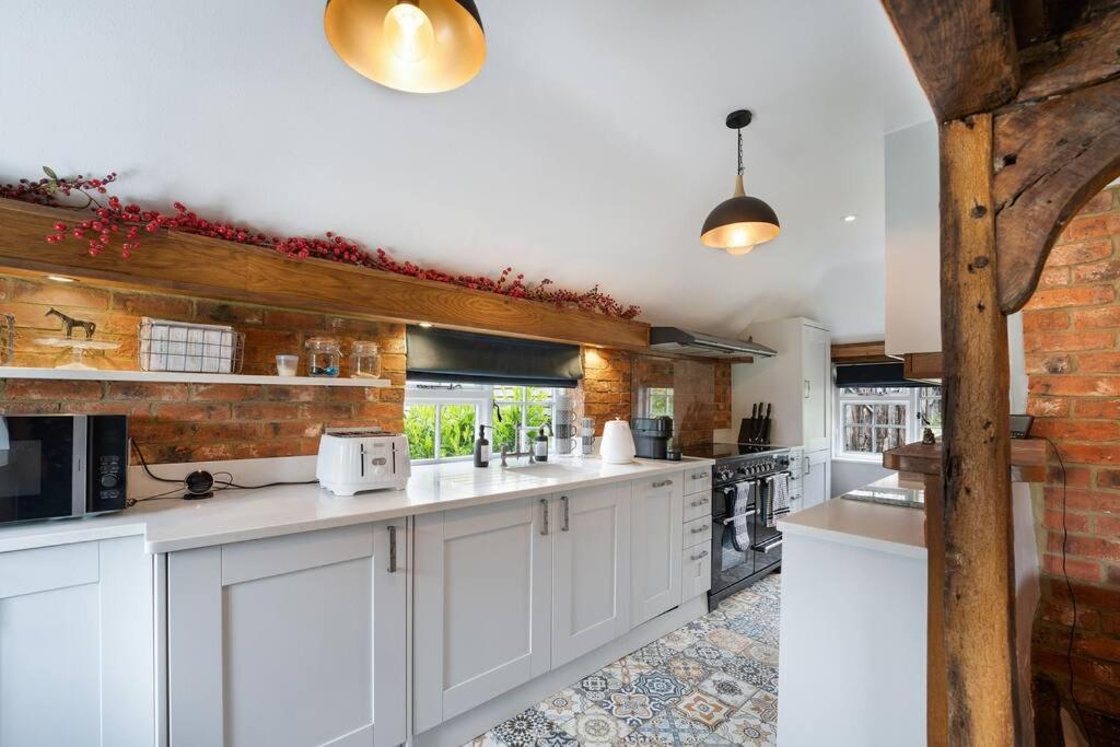Doddington  Local Walks Pub Gardens Pet Friendly Landscaped Gardens And Free Private Parking 빌라 외부 사진