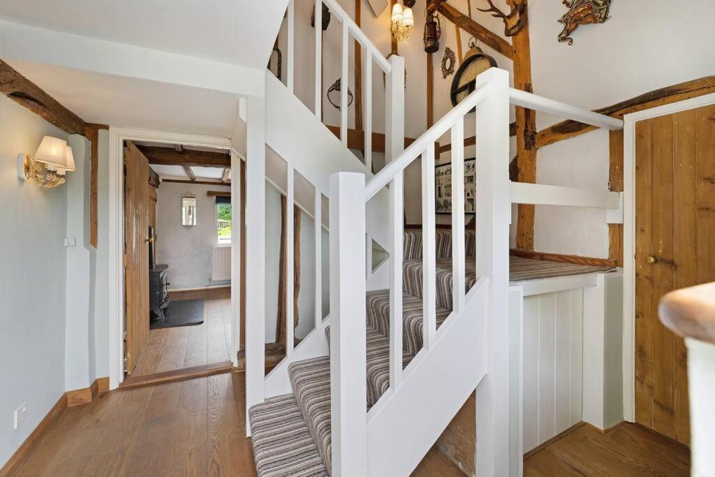 Doddington  Local Walks Pub Gardens Pet Friendly Landscaped Gardens And Free Private Parking 빌라 외부 사진