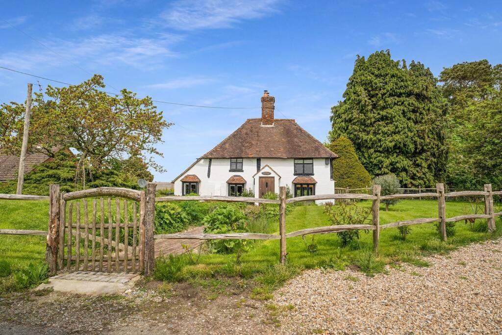 Doddington  Local Walks Pub Gardens Pet Friendly Landscaped Gardens And Free Private Parking 빌라 외부 사진