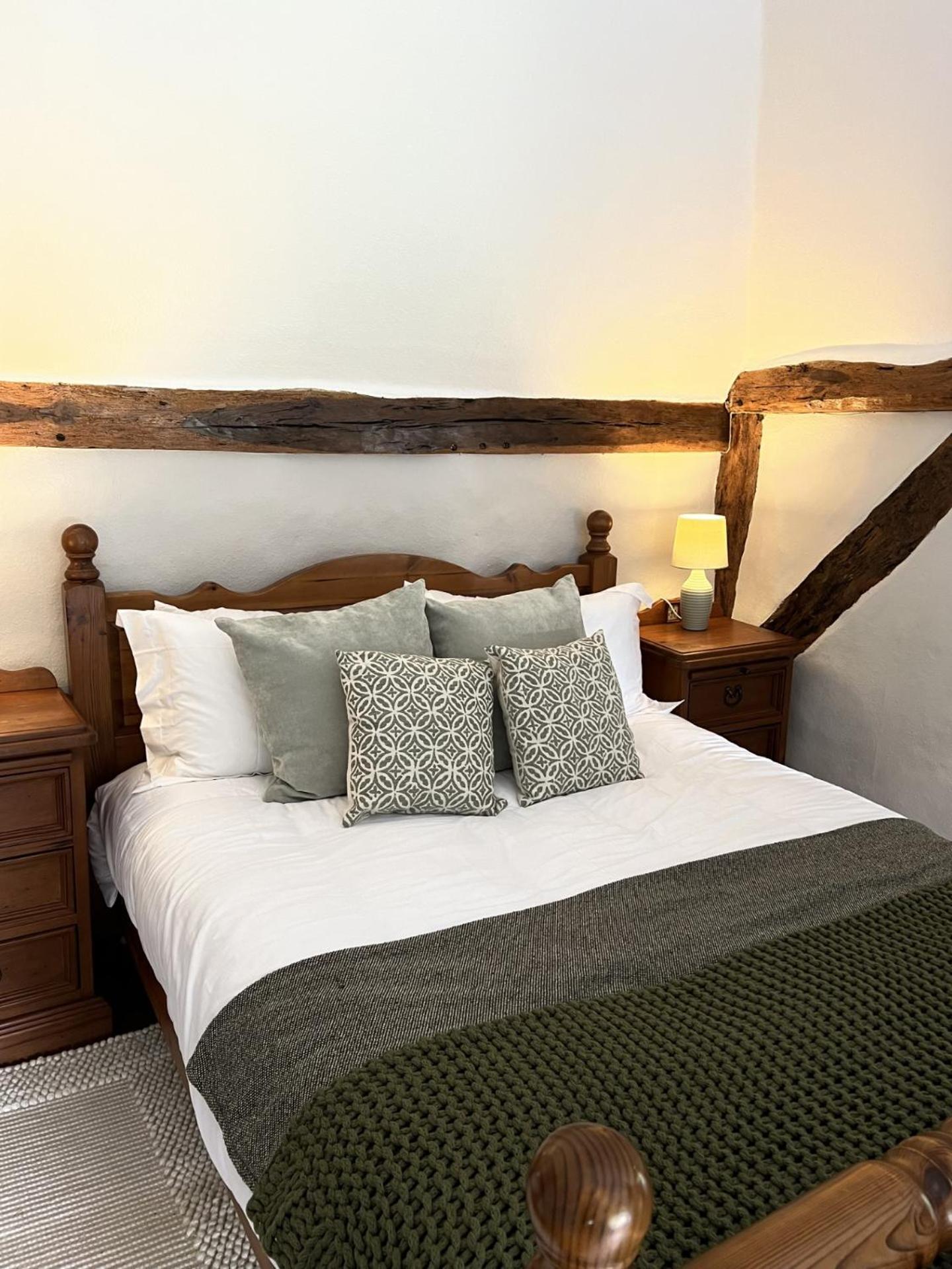 Doddington  Local Walks Pub Gardens Pet Friendly Landscaped Gardens And Free Private Parking 빌라 외부 사진
